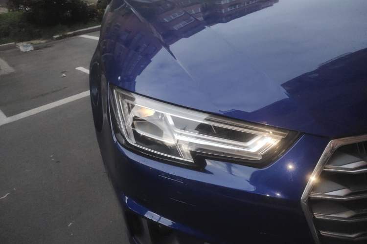 Used Audi A4L 2019 40 TFSI Fashion Edition China VI Emission Standard Right Front Headlight