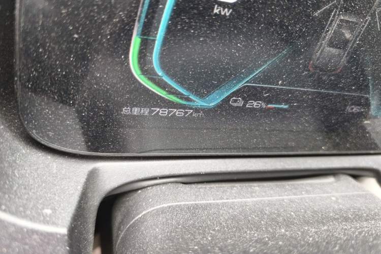 Used BYD Yuan Pro 2021 401 km Luxury Version Odometer Close Up