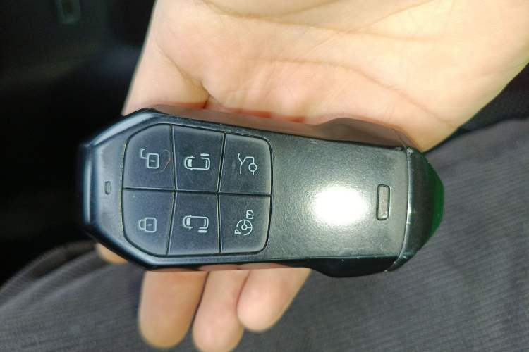 Used XPeng X9 2024 610 Long-Range Pro