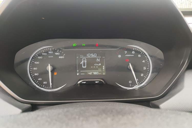 Used Wuling Alvez 2022 1.5L Manual Free-Style Model Instrument Cluster