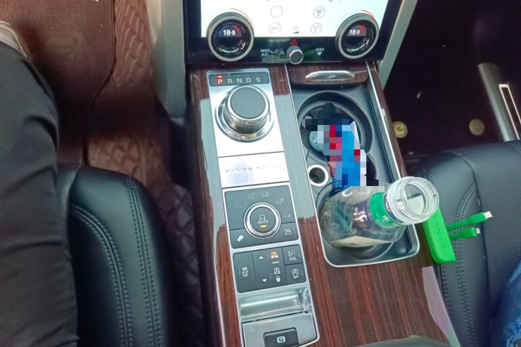 Used Land Rover Range 2014 3.0 SC V6 Vogue SE Long-Wheelbase Edition Gear Lever