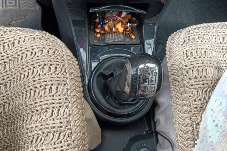 Used Citroen C-Quatre 2013 Sedan 1.6L Manual - Prestige Model Gear Lever