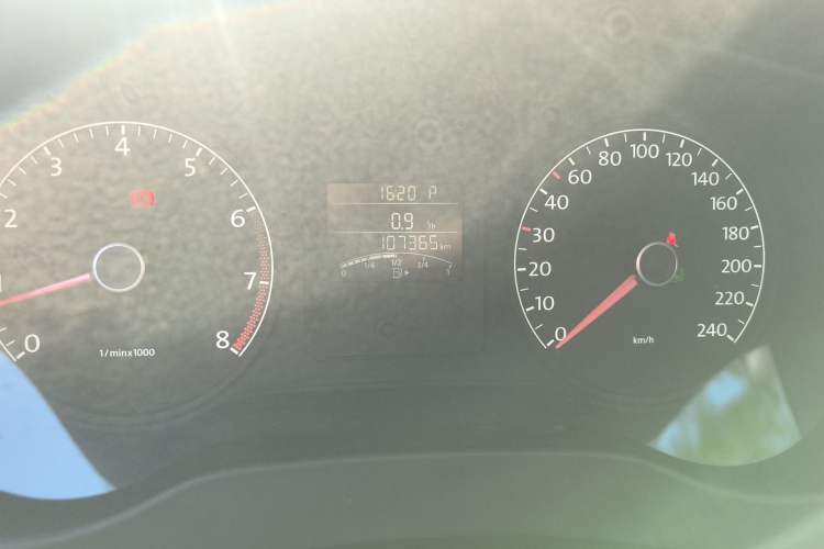 Used Volkswagen Sagitar 2014 1.6L Automatic Comfort Model Instrument Cluster