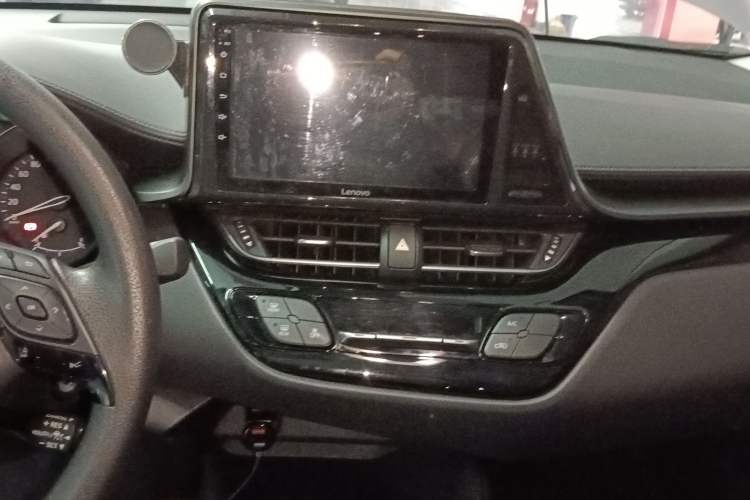 Used Toyota IZOA 2021 2.0L Yixing Version
