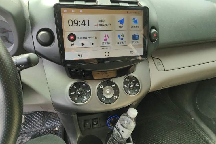 Used Toyota RAV4 2011 2.0L Automatic Luxury Edition
