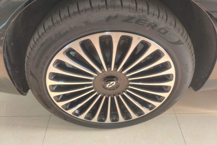 Used Hima AITO M9 2024 All-Electric Ultra Version 100 kWh 5-Seater Model
