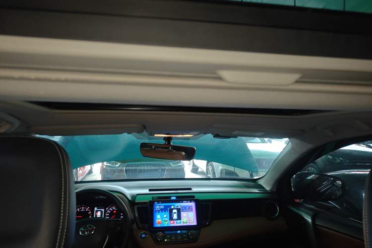 Used Toyota RAV4 2016 2.5L Automatic 4x4 Elite Edition