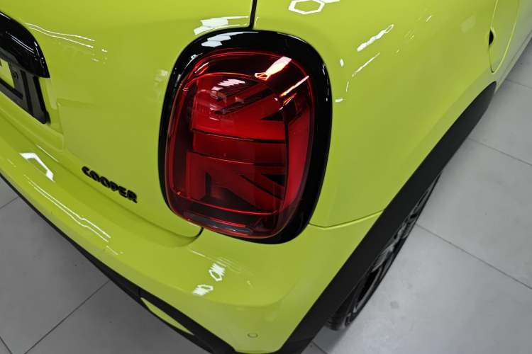 Used MINI 2023 Revised 1.5T COOPER CABRIO Artist
