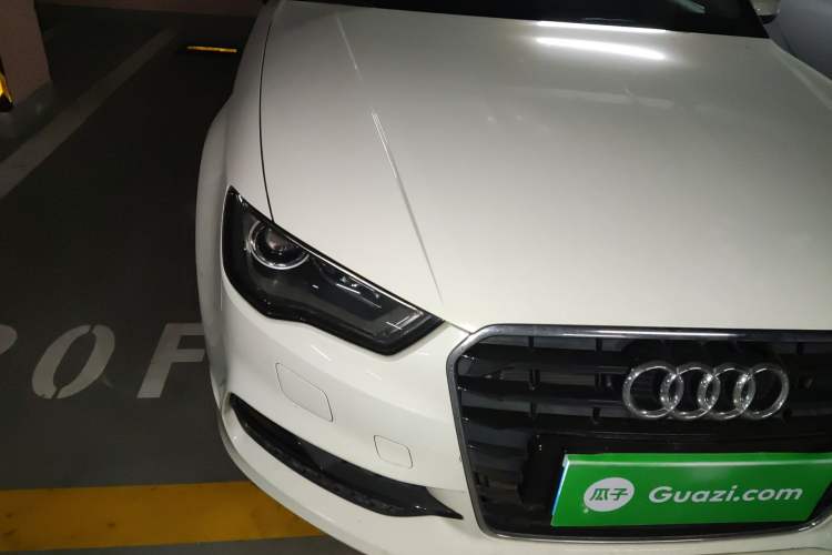 Used Audi A3 2014 Limousine 40 TFSI S line Comfort Model
