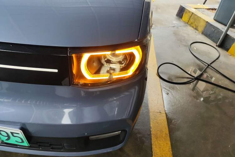 Used Wuling Hongguang MINIEV 2022 Macaron Premium Model – Lithium Iron Phosphate
