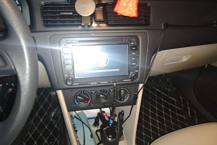 Used Skoda Rapid 2013 1.6L Automatic Smart Selection Model
