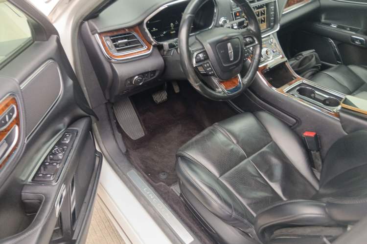 Used Lincoln Continental 2017 2.0T Two-Wheel-Drive Luxury Edition