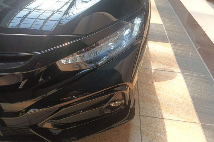 Used Honda Civic 2021 HATCHBACK 220TURBO CVT Trendy Cool Edition
