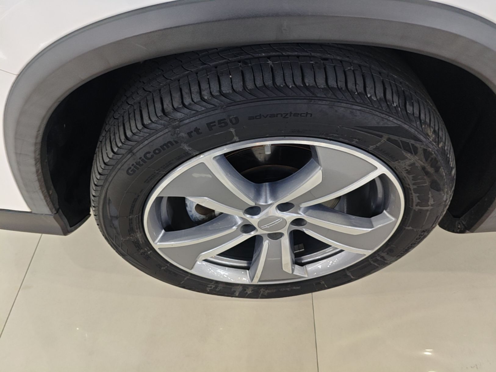 Geely Auto Haoyue L 2023 2.0T DCT Prestige Edition — снимка 10