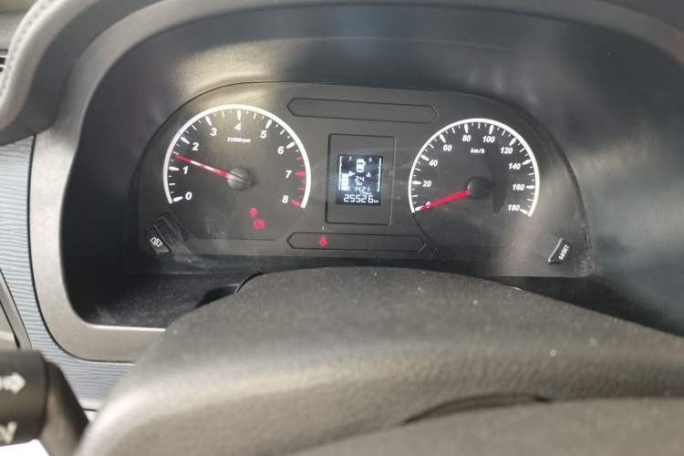 Used FORTHING Lingzhi 2022 M5L 2.0L Utility Model 7 Seats
