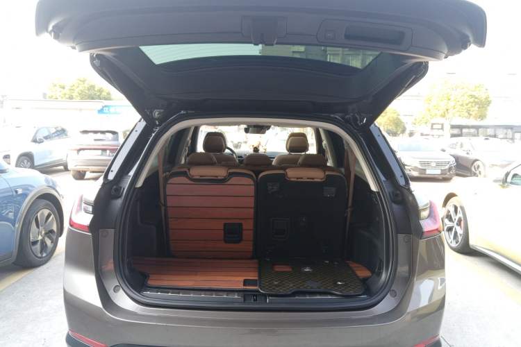 Used Nio ES8 2018 355 km Base Version 7-Seater Edition