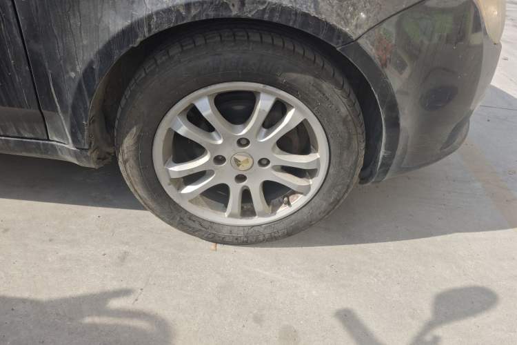 Used Lotus L5 2011 Sedan 1.6L Manual Fashion Edition