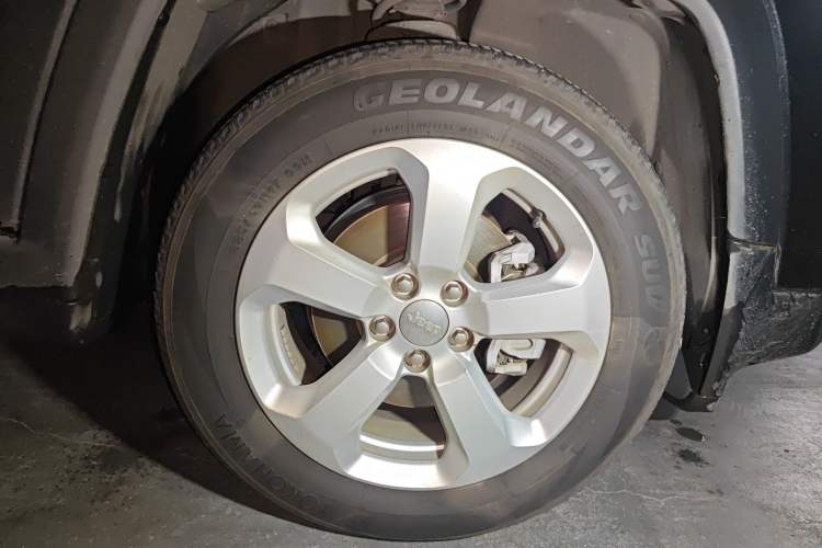 Used Jeep Compass 2017 200T Automatic Family Edition
