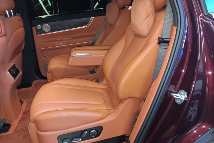 Used Hima AITO M9 2025 Extended-Range Ultra Version 52 kWh 6-Seater Left Rear Seat