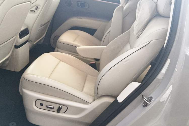 Used Li Auto i8 2025 Model Standard Version