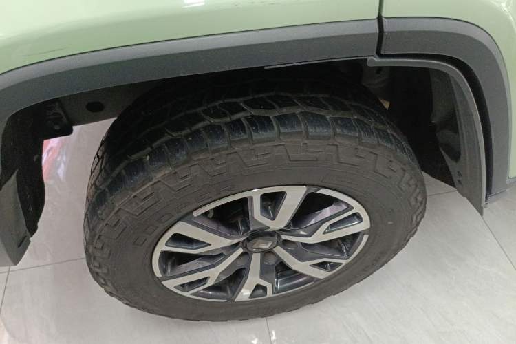 Used Tank 300 2021 City Edition 2.0T—Truly Stylish Right Rear Wheel Hub