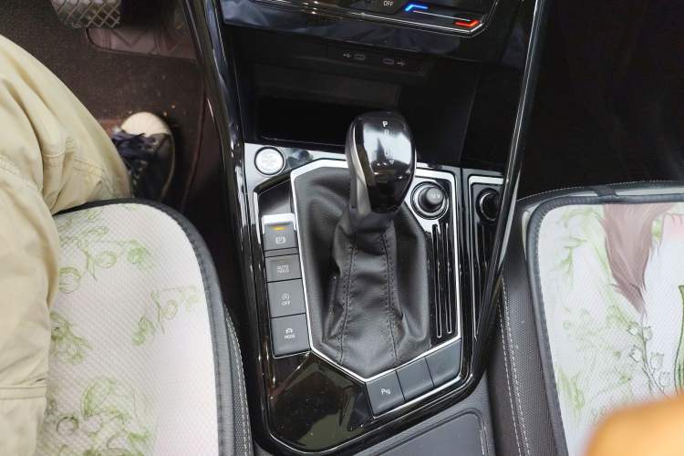 Used Volkswagen Tayron 2024 300TSI Two-Wheel-Drive Luxury Plus Advanced Version
