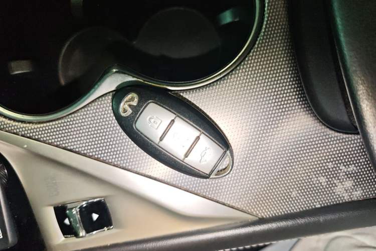 Used Infiniti Q50L 2016 2.0T Ambition Edition
