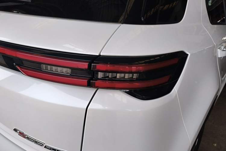 Used CHANGAN CS55PLUS 2021 Blue Whale Edition 1.5T DCT Prestige Model Exterior 3