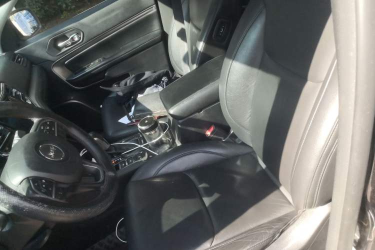 Used Jeep Commander 2018 2.0T Two-Wheel Drive Enjoy Edition China V
