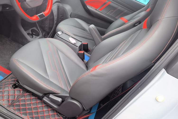 Used Chery New Energy Boundless Pro 2022 301km "WoW" Edition NMC Lithium Battery 30.6 kWh Left Front Seat