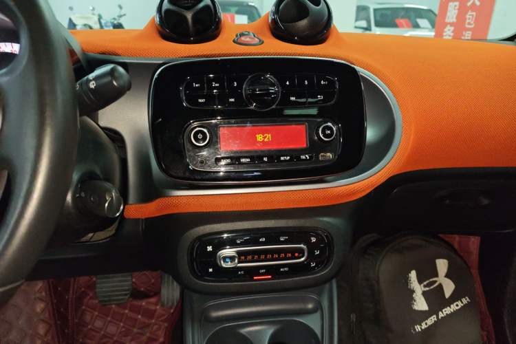 Used smart fortwo 2015 1.0L 52 kW Hardtop Passion Edition
