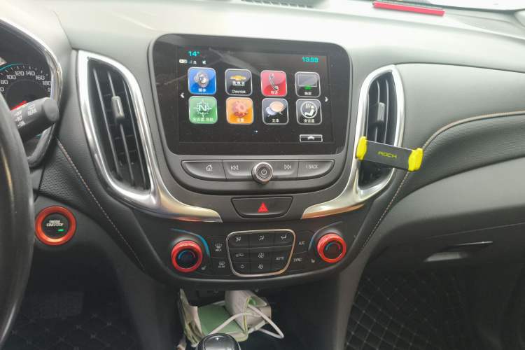 Used Chevrolet Equinox 2017 RS 550T Automatic All-Wheel-Drive Boundary Edition Audio And AC Panel