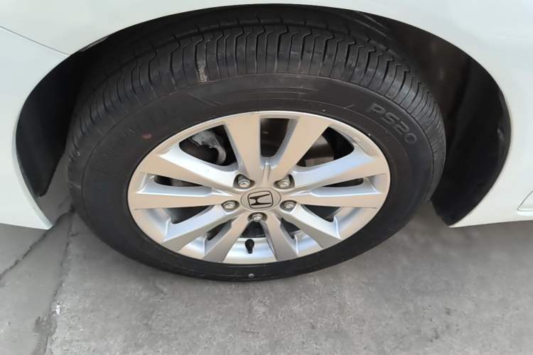 Used Honda Civic 2013 10th Anniversary 1.8L Automatic Luxury Edition Left Front Wheel Hub