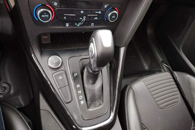 Used Ford Focus 2017 Hatchback EcoBoost 125 Automatic - Ultra-Powerful Style Edition with Smart Drive Features
