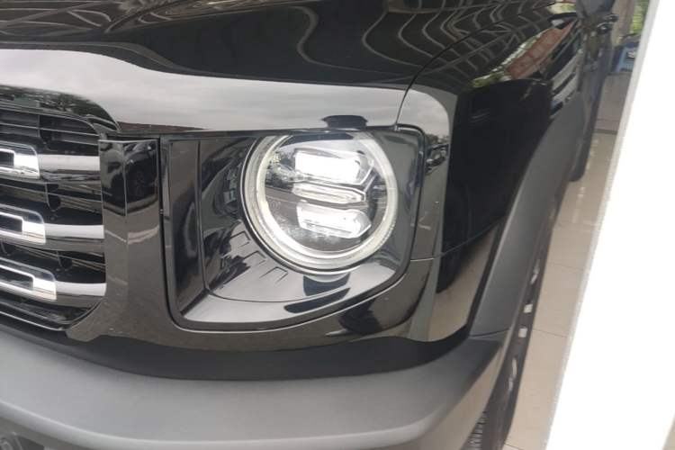 Used Haval DARGO 2022 2.0T DCT Two-Wheel Drive Huazhong Hound Edition Left Front Headlight