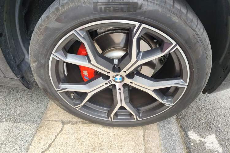 Used BMW X5 2023 xDrive 30Li Luxury M Sport Package
