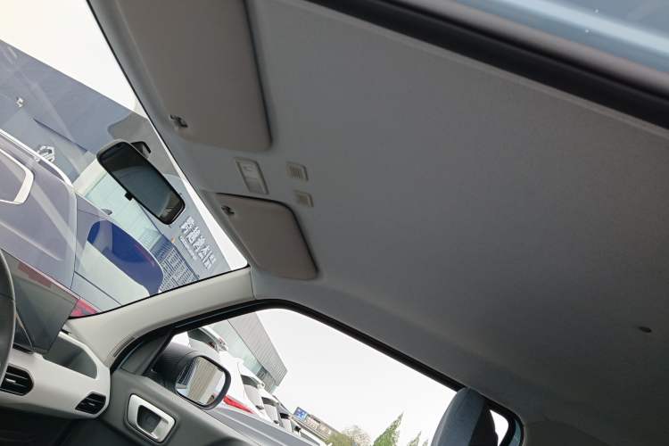 Used Geely Galaxy Panda 2023 Panda Mini 200km Endurance Bear
