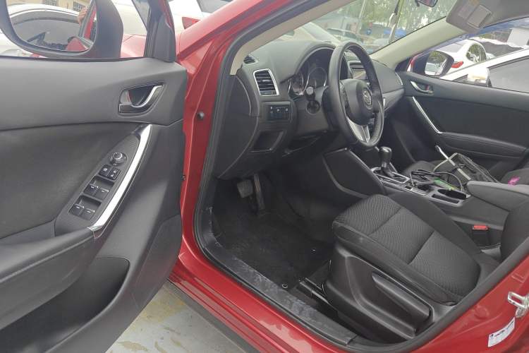 Used Mazda CX-5 2015 2.0L Automatic Two-Wheel Drive Urban Version
