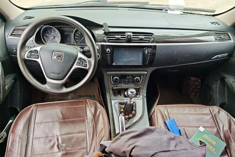 Used Zotye T600 2016 1.5T Manual Luxury Model Center Console