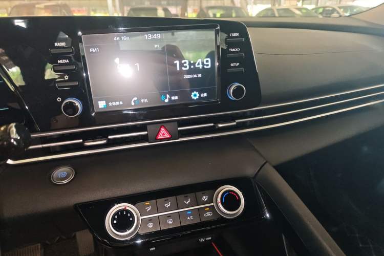 Used Hyundai Elantra 2021 1.5L CVT GLX Elite Edition Audio And AC Panel