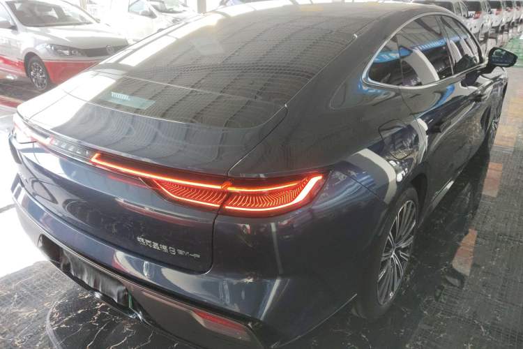 Used Geely Galaxy Galaxy 8 2025 130km EM-P Starship Edition