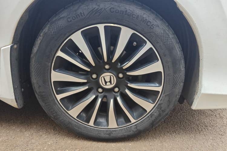 Used Honda Crider 2013 1.8L automatic luxury edition