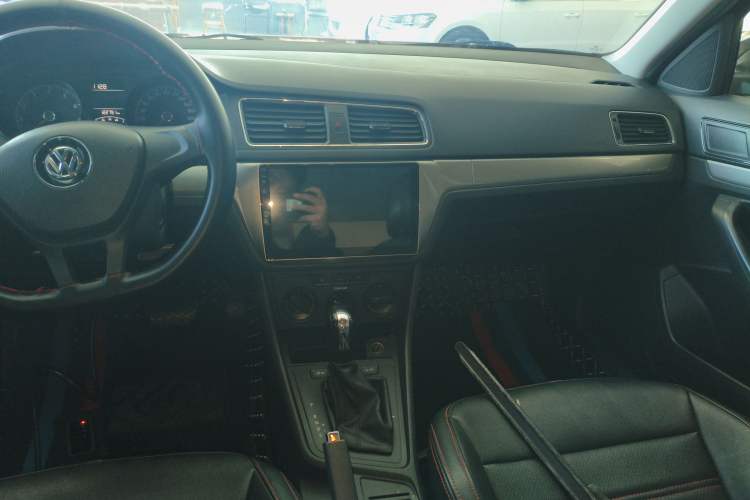 Used Volkswagen Lavida 2017 1.6L Automatic Fashion Edition
