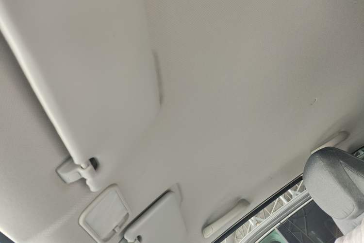 Used Wuling Hongguang MINIEV 2022 Macaron Premium Model – Lithium Iron Phosphate