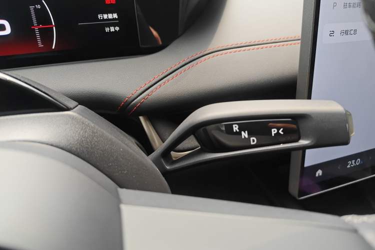 Used Xiaomi Auto SU7 2024 Four-Wheel Drive Ultra-Long Range Advanced Intelligent Driving Max Edition
