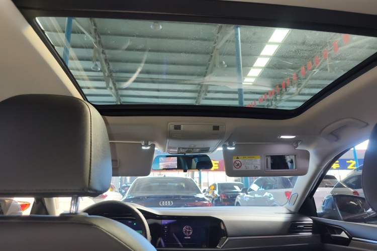 Used Volkswagen Sagitar 2021 200TSI DSG Comfort Connect Edition Headliner