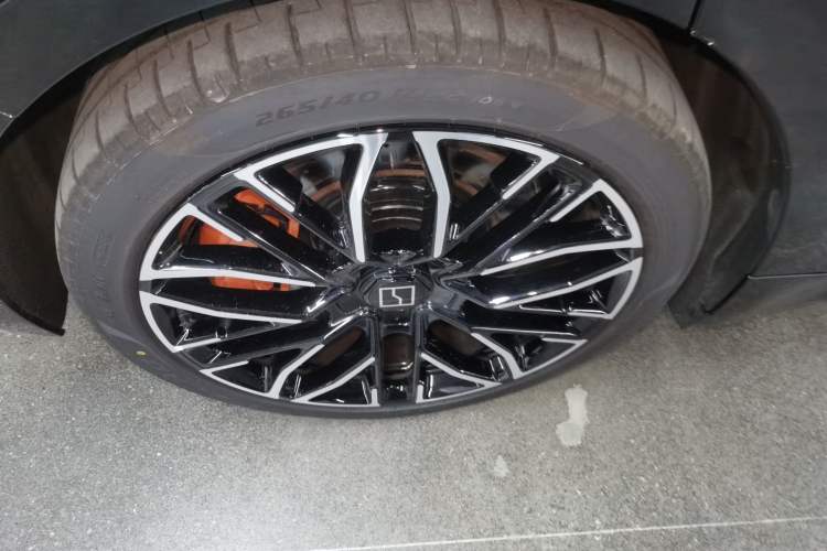 Used Zeekr 001 2025 YOU Edition 100 kWh All-Wheel Drive
