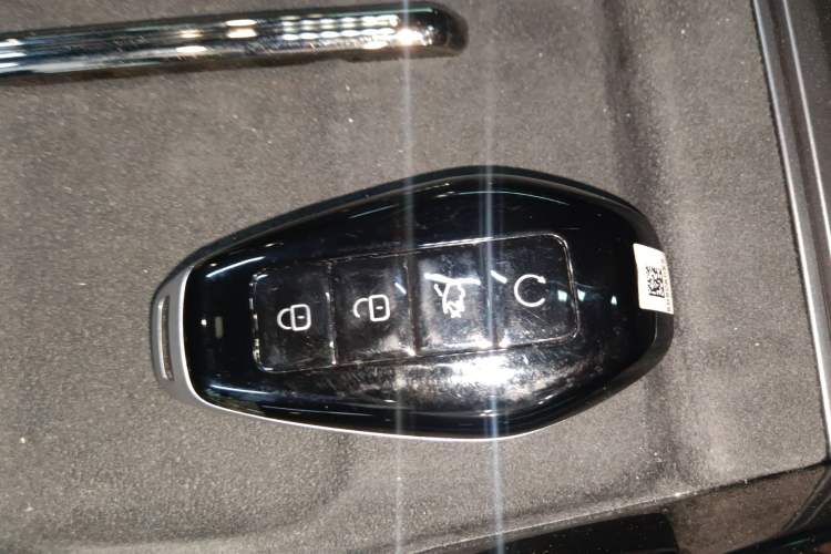 Used Denza Z9 2024 1100 km All-Wheel-Drive Ultra Version