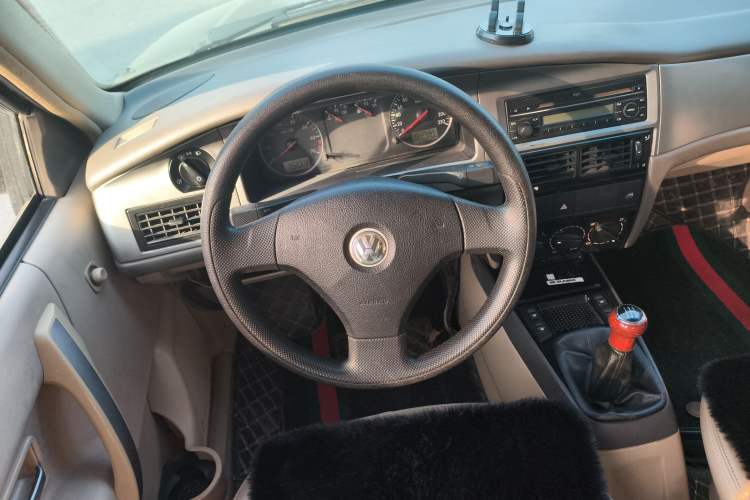 Used Volkswagen Santana Vista 2008 1.8L Manual Sishang Model Steering Wheel