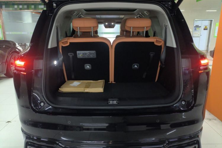 Used Leapmotor C16 2026 Extended-Range 280 LiDAR Zhizun Edition 6 Seats
